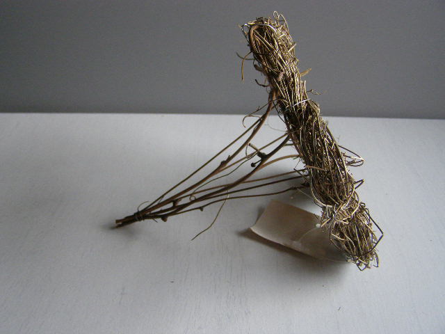 držák kytka - jemná hustá réva - 15 cm