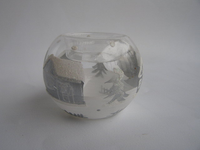 svícen na čajovku - čiré sklo s bílostříbrnou zimní malbou