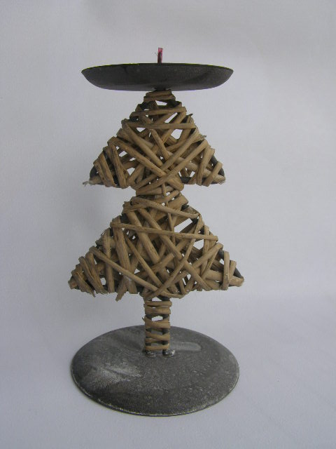 svícen - černý s proutěným stromkem 