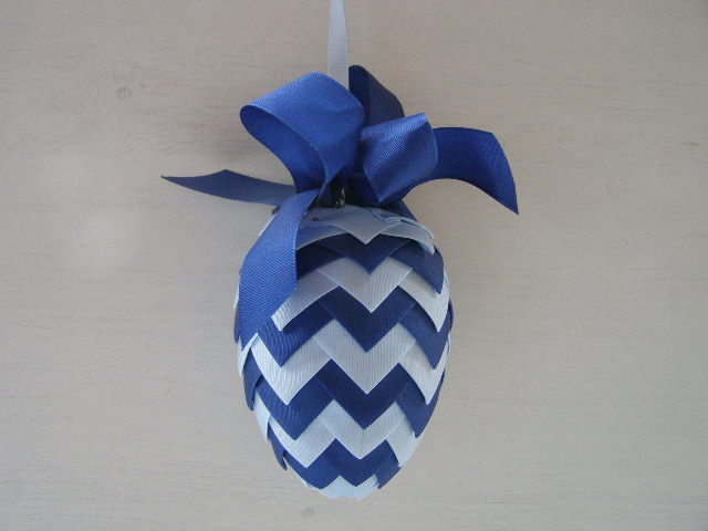 artyčokové vejce - modré tmavé zubaté