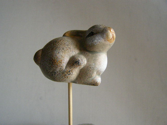 zápich keramika - zajíc šedohnědý - ležící