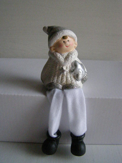 zimní figurka - panáček s hvězdou na poličku 