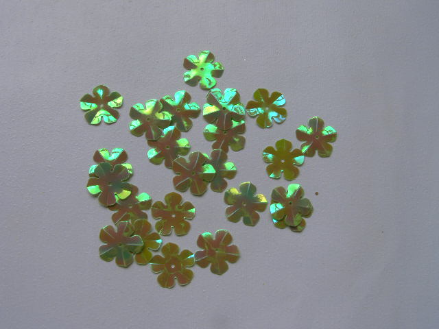 plastové kytičky - měňavé zelené