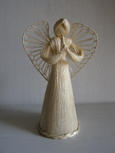 anděl z přírodního materiálu 16 cm