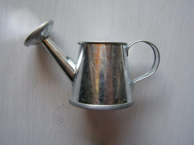 plechová konvička - malá pozink