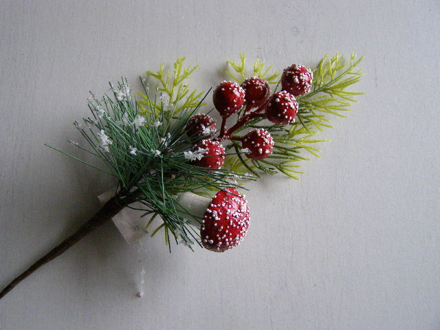 zápich - červené bobule, muchomůrka, chvojí zasněžené