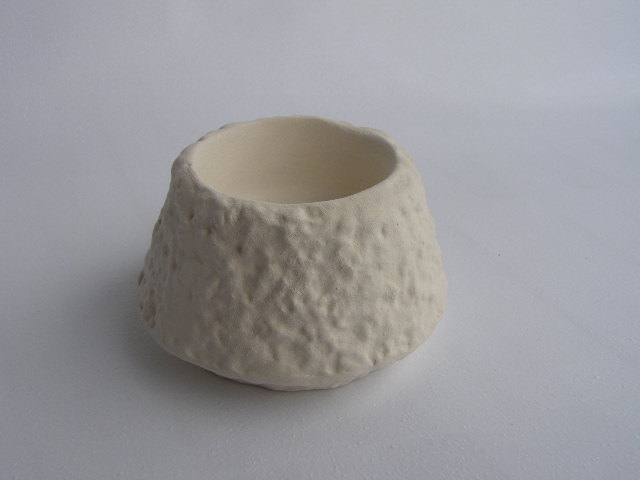 svícen na čajovku - bílá keramika