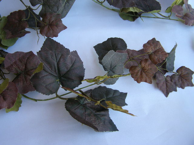 girlanda - vinné listy vínovozelené 185 cm