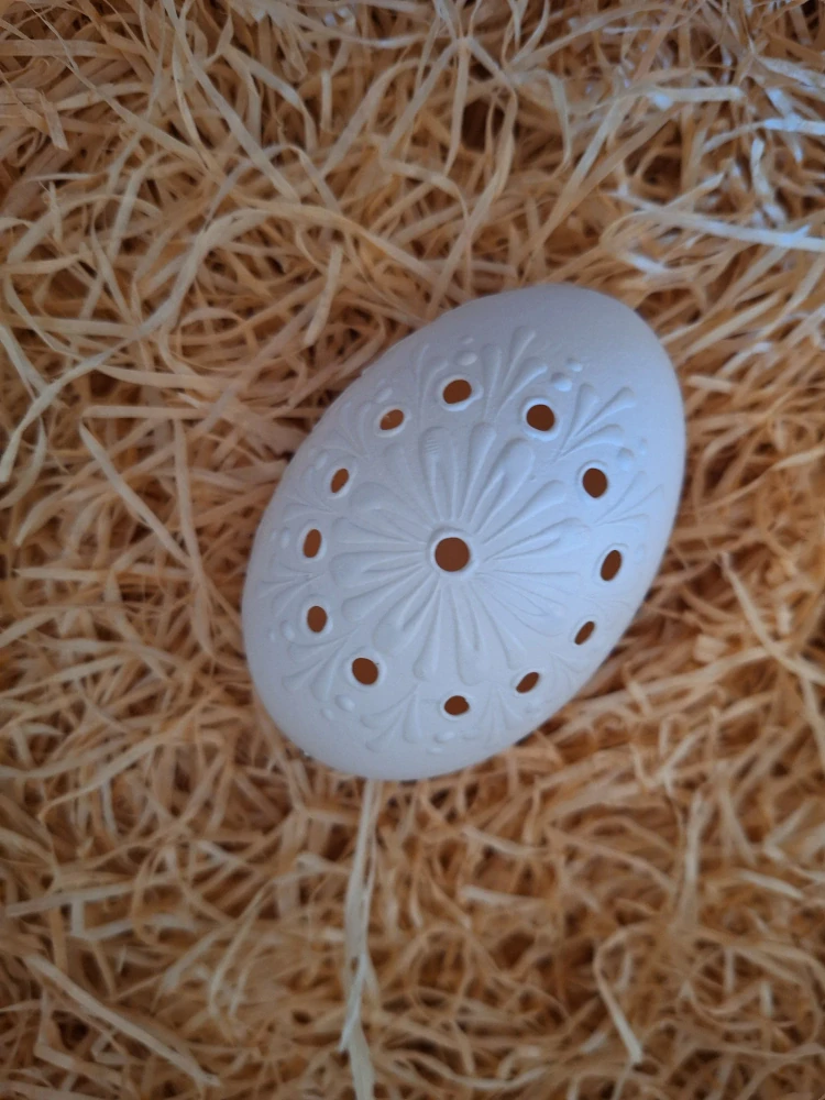 vrtaná kraslice husí bílá