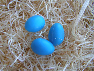 plastové vajíčko 3,5 cm - modré 3 ks