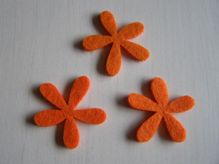 filcová kytička - velká oranžová 3 ks