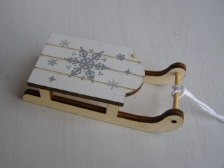 sáňky střední s vločkou - 10 cm - bílé