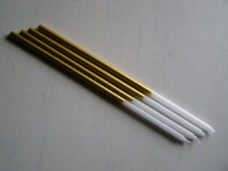 tenká svíčka 8 x 300 mm - zlatobílá