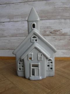 Keramika na svíčku - kostelíček šedý 