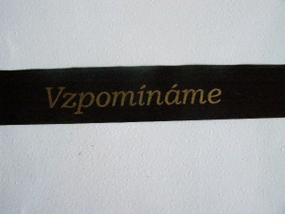 stuha satén - VZPOMÍNÁME - 2,5 cm - zlatá na černé