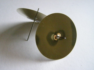 bodec plochý větší - 6,5 cm - zlatý